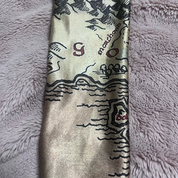 Blackmilk Lord of the Rings Themed Leggings - Picture 5 of 9